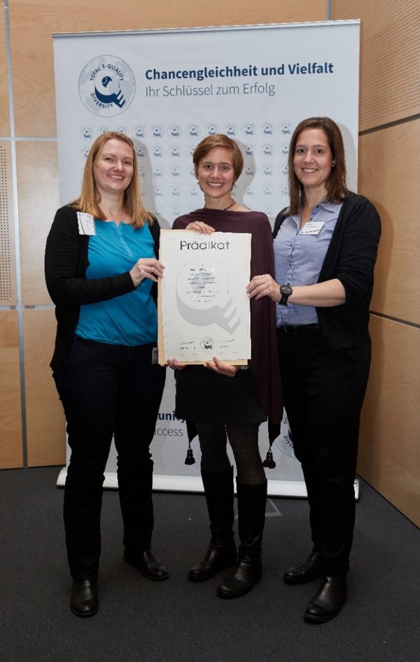 Daniela Steffes, Dr.' Britt Dahmen, Anne Haffke (Department Gender & Diversity Management) at the award of the Total E-Quality award in Stuttgart